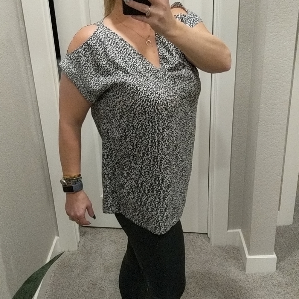 Express cold shoulder print top